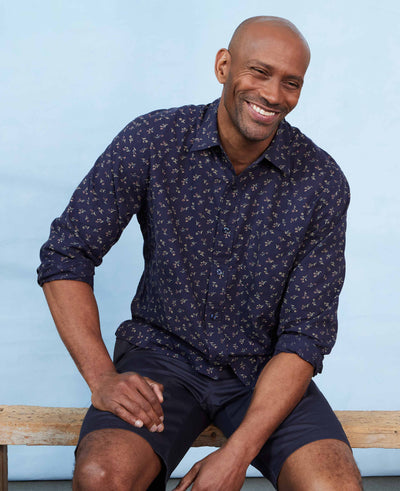 Men's Blue Stretch Cotton Classic Fit Floral Casual Shirt  model shot 2