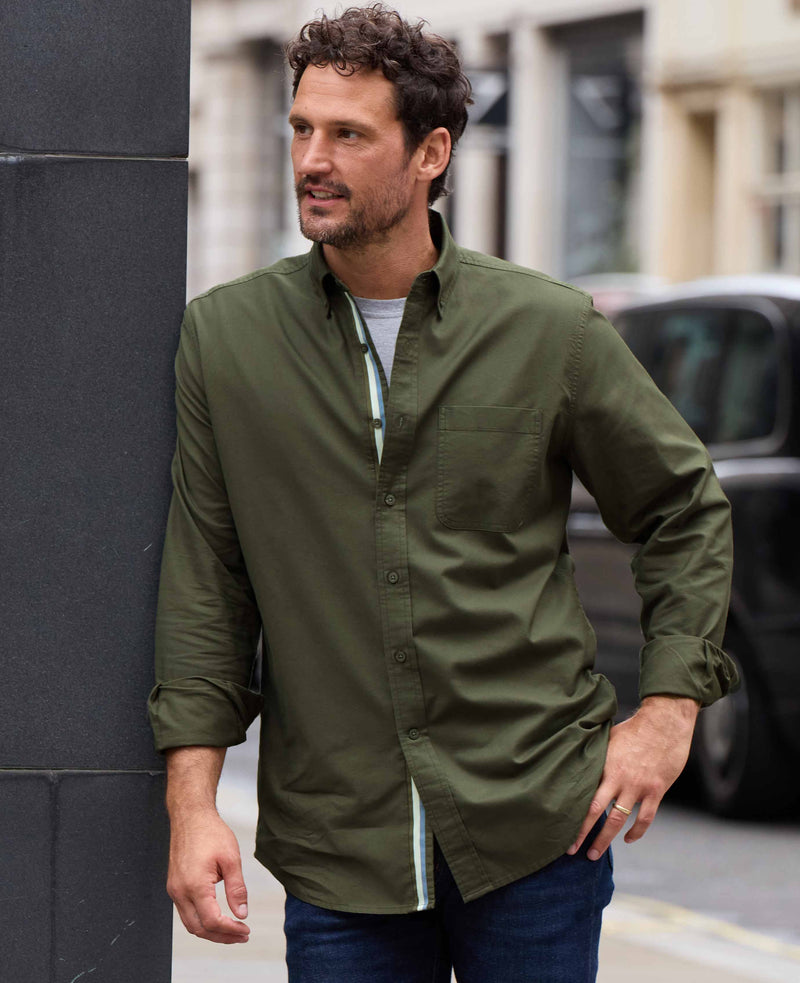khaki classic fit button down oxford casual shirt 1410khs model image 3