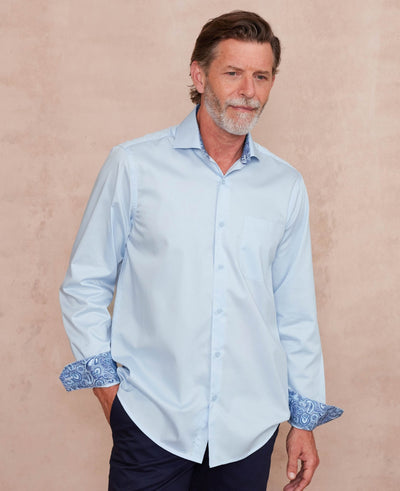 pale blue cotton twill classic fit smart casual shirt single cuff 5007pbl model image 2