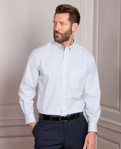 Men's White Sky Blue Stretch Cotton Classic Fit Button-Down Check Casual Shirt model image