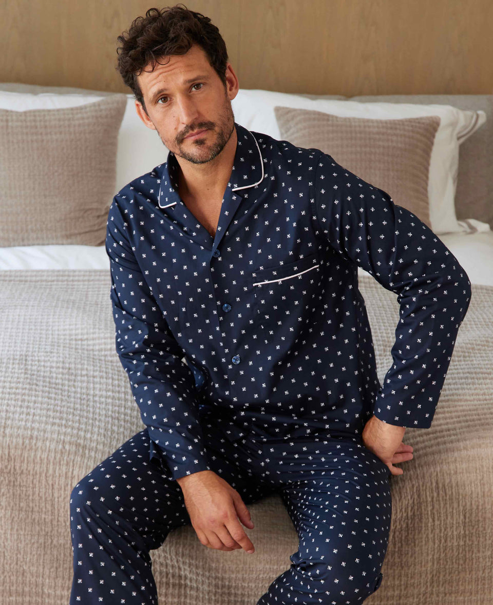 Men's nightwear