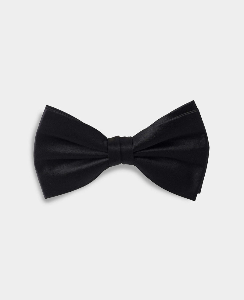 Men's Black Ready Tied Silk Bow Tie grey background