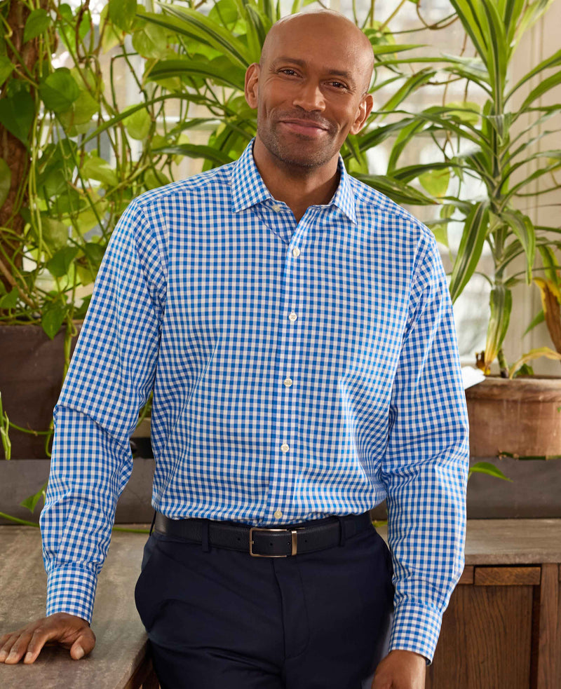 Men's Blue Cotton Poplin Gingham Check Classic Fit Non-Iron Shirt With Single Cuffs  model image