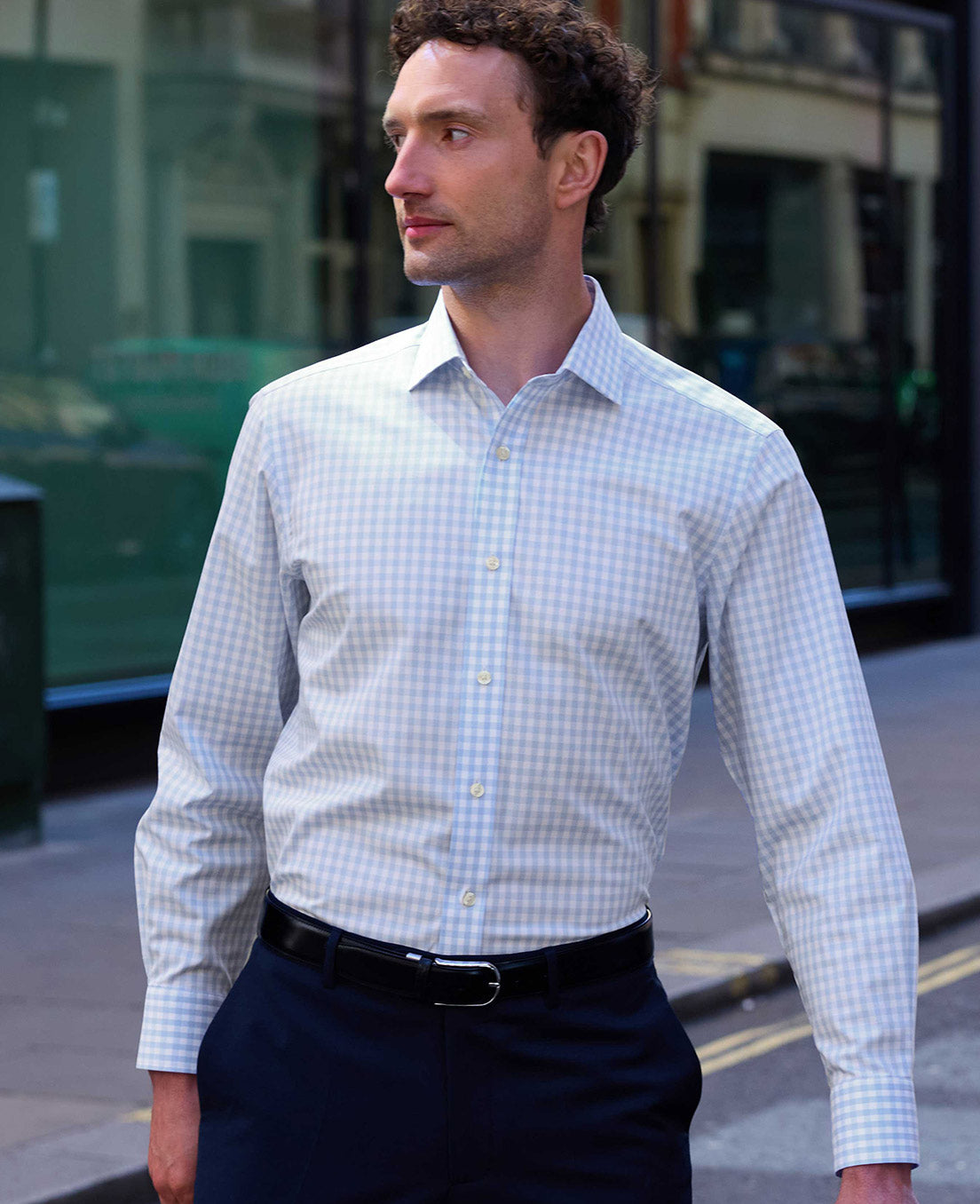 dress shirt vs formal shirt Of all the men who wear a dress shirt, few truly understand its anatomy. A shirt is more than just fabric and buttons. What's in today's infographics: Slides 13: The Technical Foundation