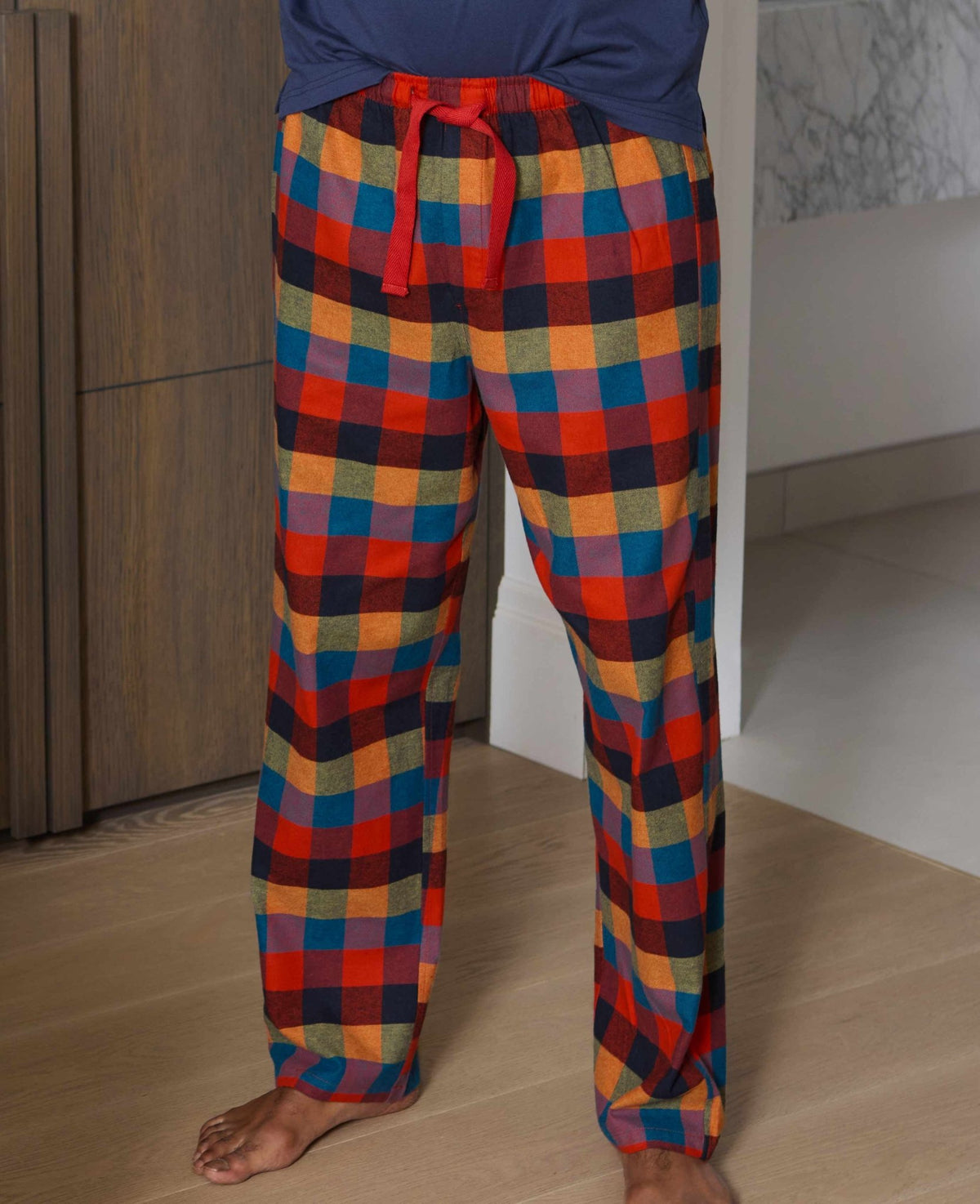 Men's Multicoloured Cotton Checked Lounge Pants & Long Sleeve T-Shirt Pyjama Set model shot