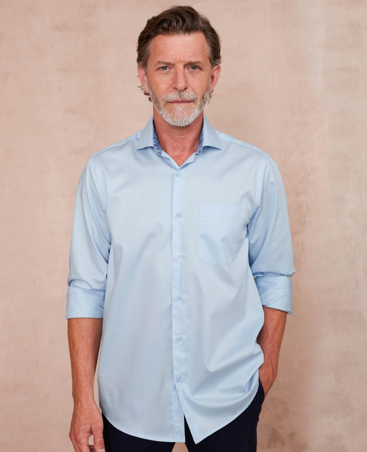 pale blue cotton twill classic fit smart casual shirt single cuff 5007pbl model image 3