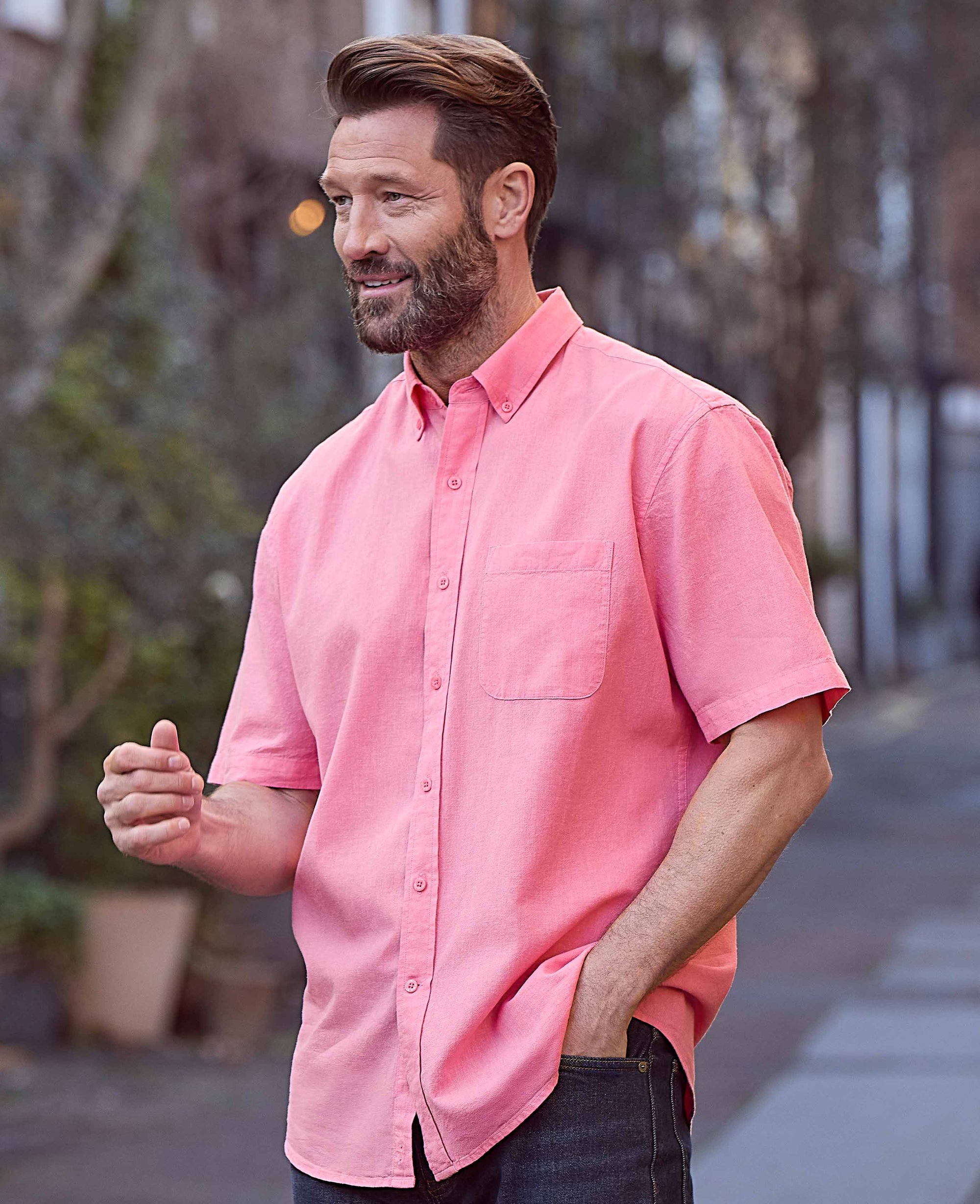 Men's Pink Linen Cotton Classic Fit Short Sleeve Button-Down Casual Shirt Men's Pink Linen Cotton Classic Fit Short Sleeve Button-Down Casual Shirt