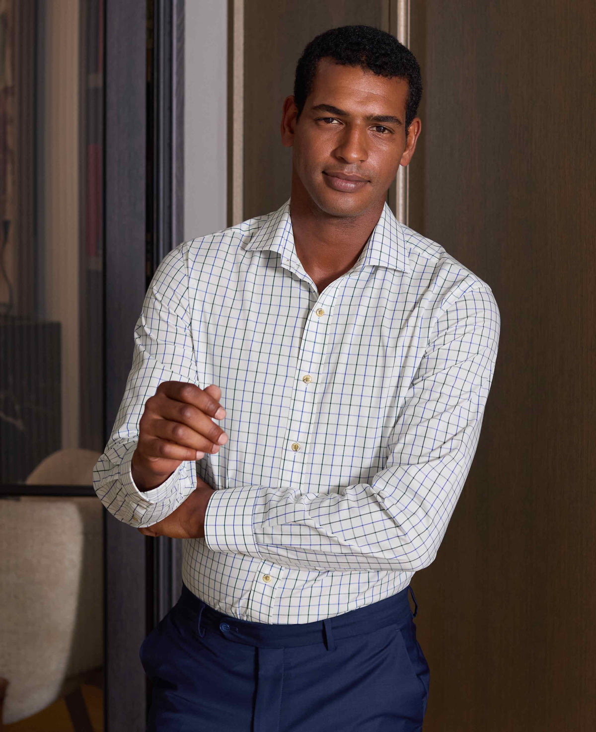 Men's White Blue Cotton Tattersall Check Slim Fit Formal Shirt With Single Cuffs model shot