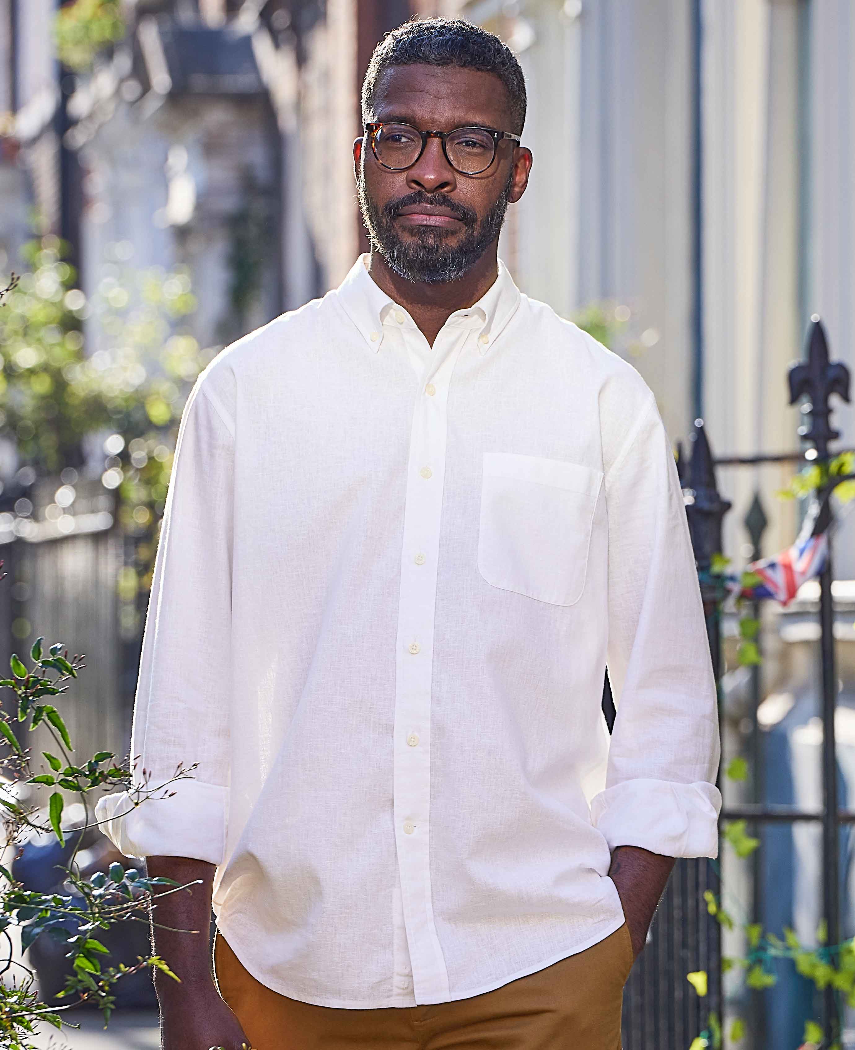 Men's White Linen-Blend Classic Fit Casual Shirt | Savile Row Company