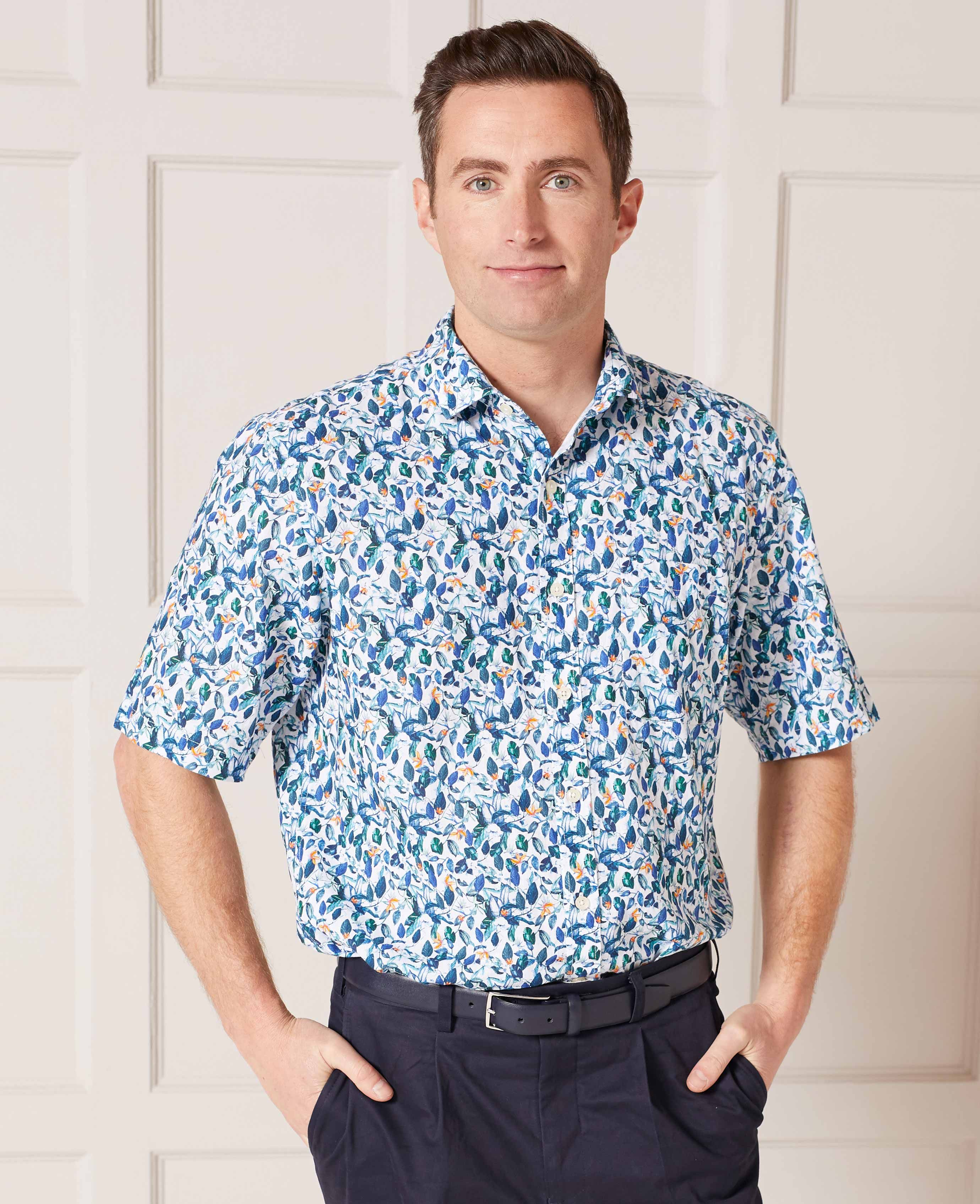 Men's floral print linen/cotton blend short sleeve shirt