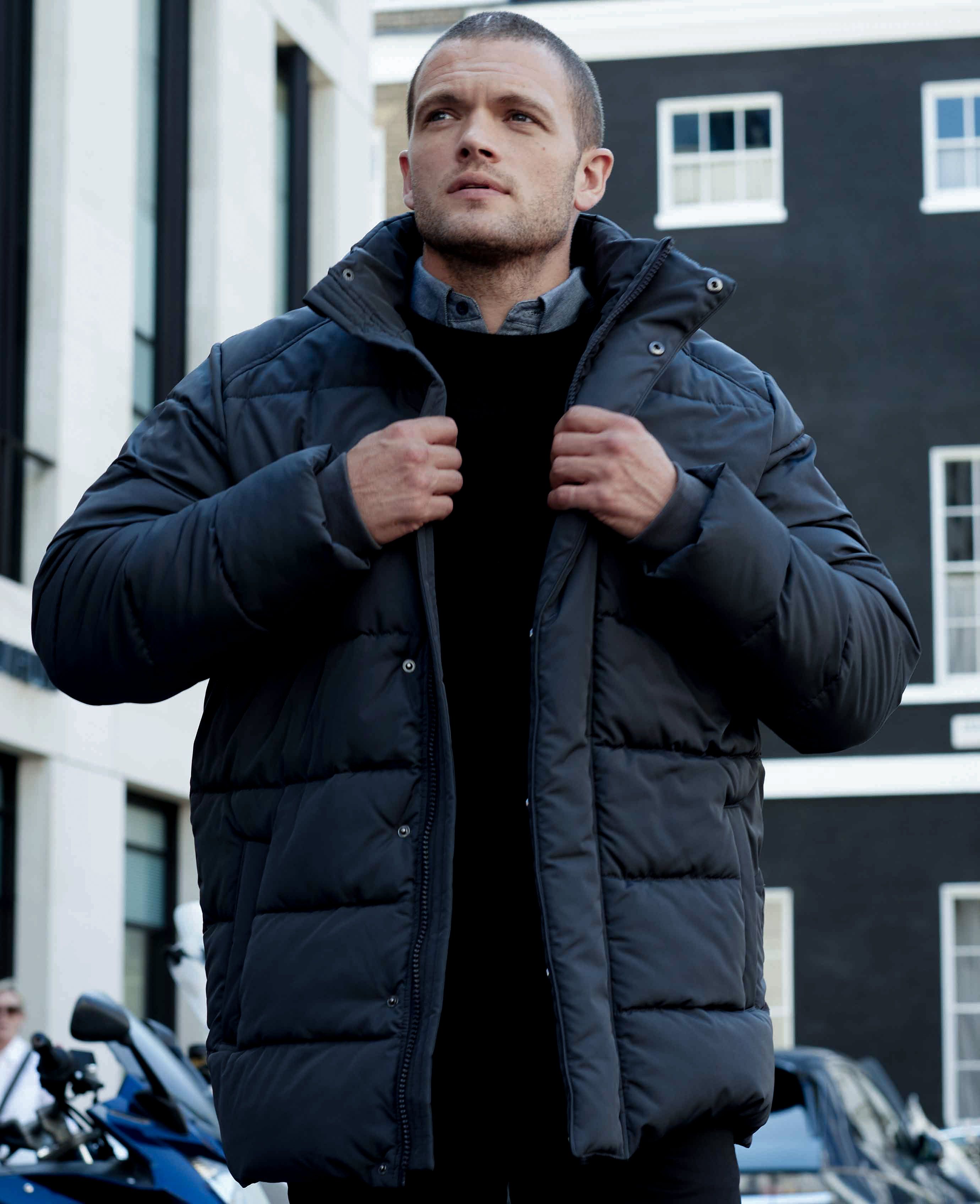 Men's Navy 100% Recycled Puffer Jacket | Savile Row Co