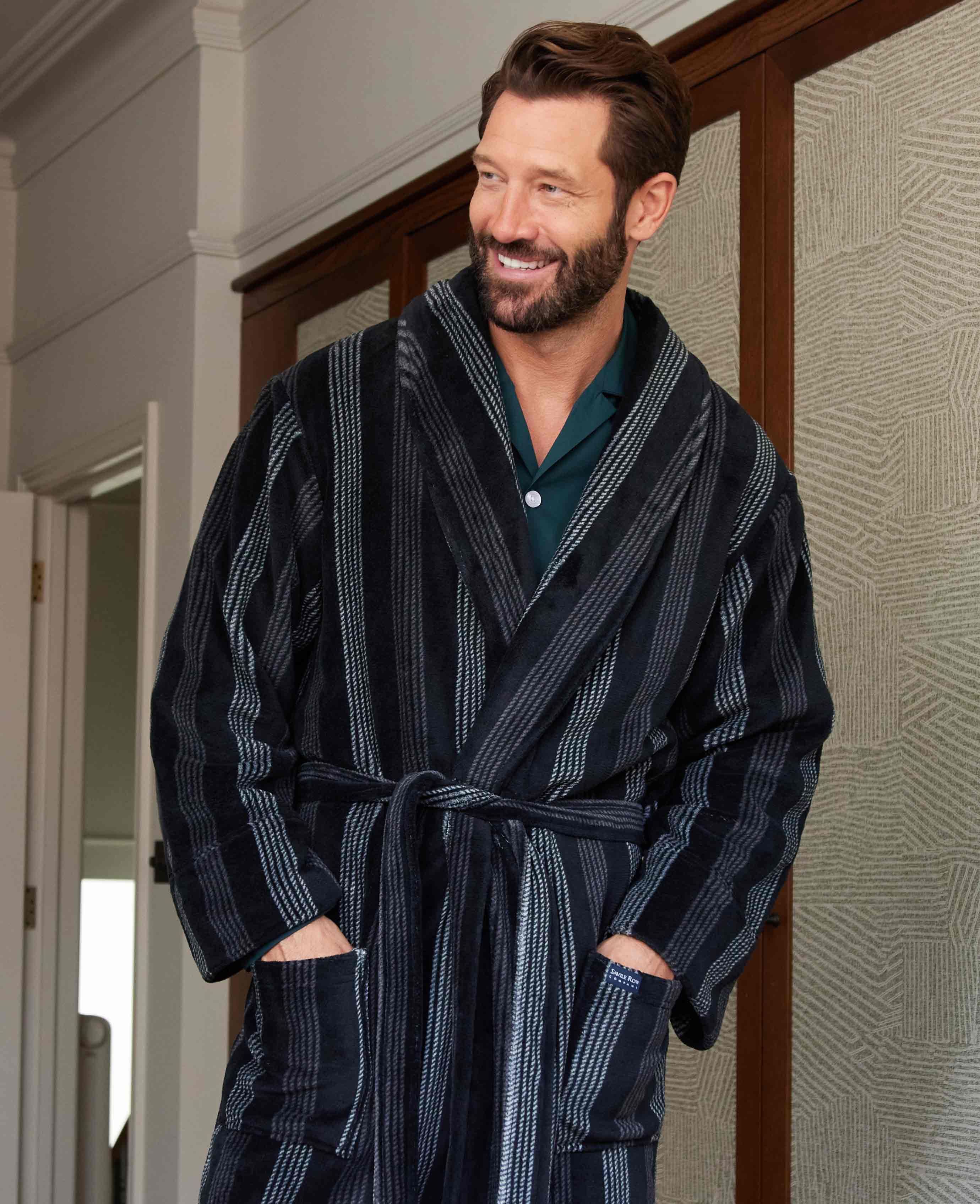 Men in Robes | Men dress up, Mens fashion casual outfits, Mens silk pajamas