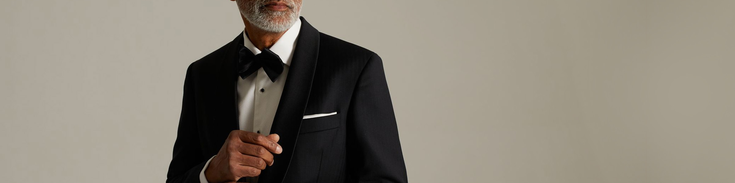 Can you wear a watch to a black tie event?